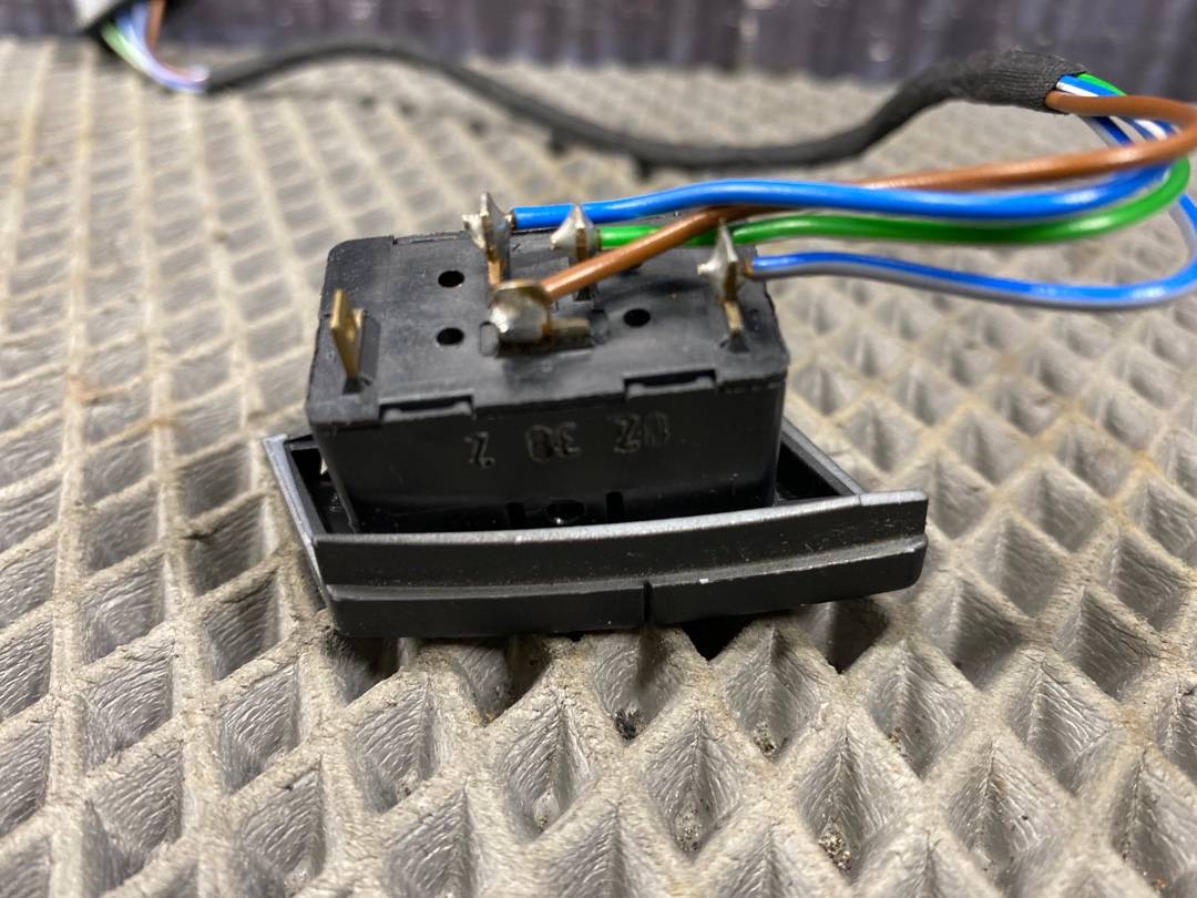 Кнопка центрального замка, 355 рублей, Красноярск