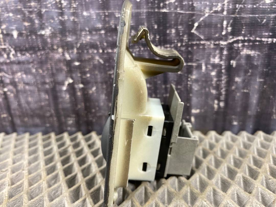 Кнопка стеклоподъемника, 285 рублей, Красноярск