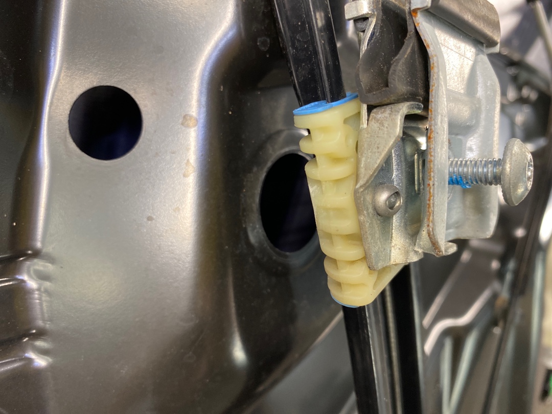 Стеклоподъемник, 3860 рублей, Красноярск