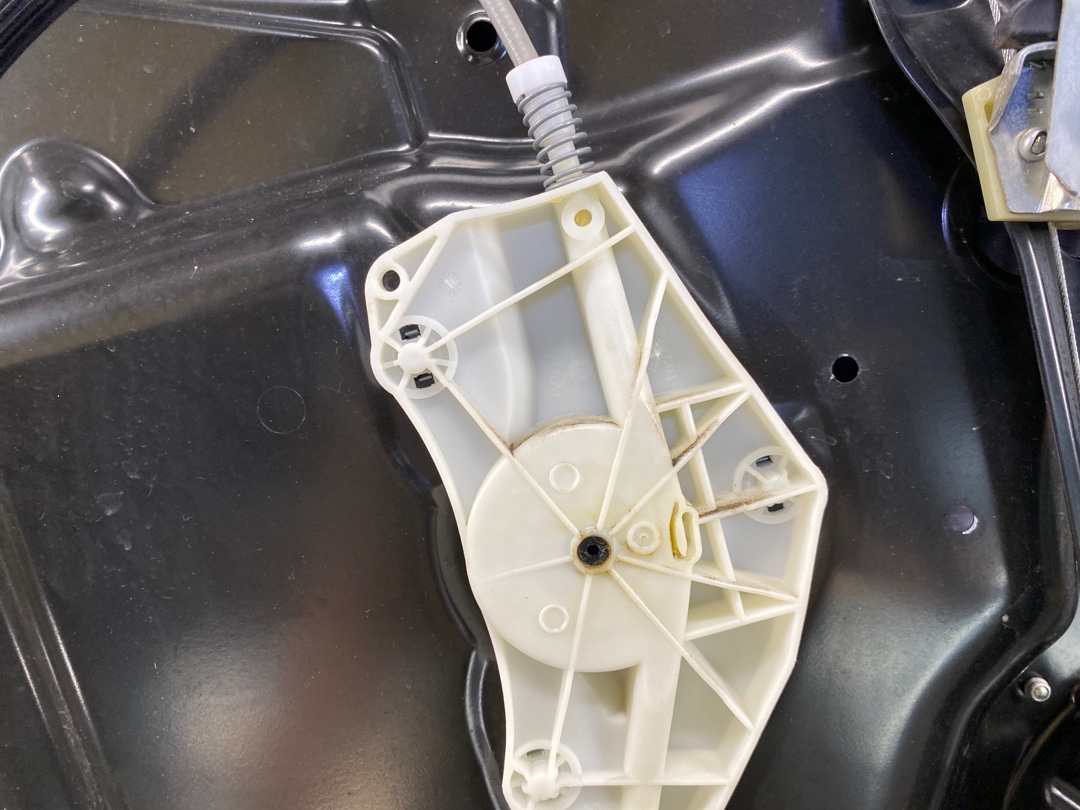 Стеклоподъемник, 3860 рублей, Красноярск