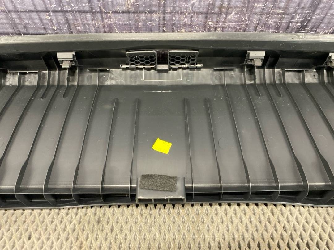 Пластик багажника, 1230 рублей, Красноярск