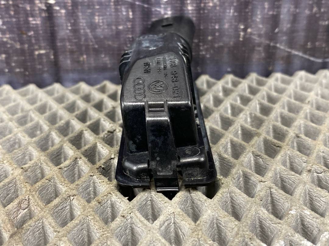 Плафон подсветки номера, 1520 рублей, Красноярск