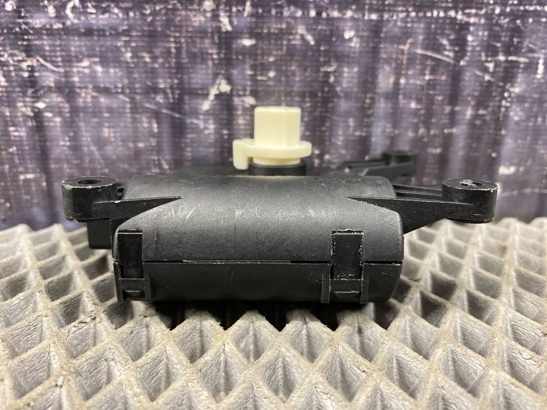 Мотор заслонки печки, 1470 рублей, Красноярск