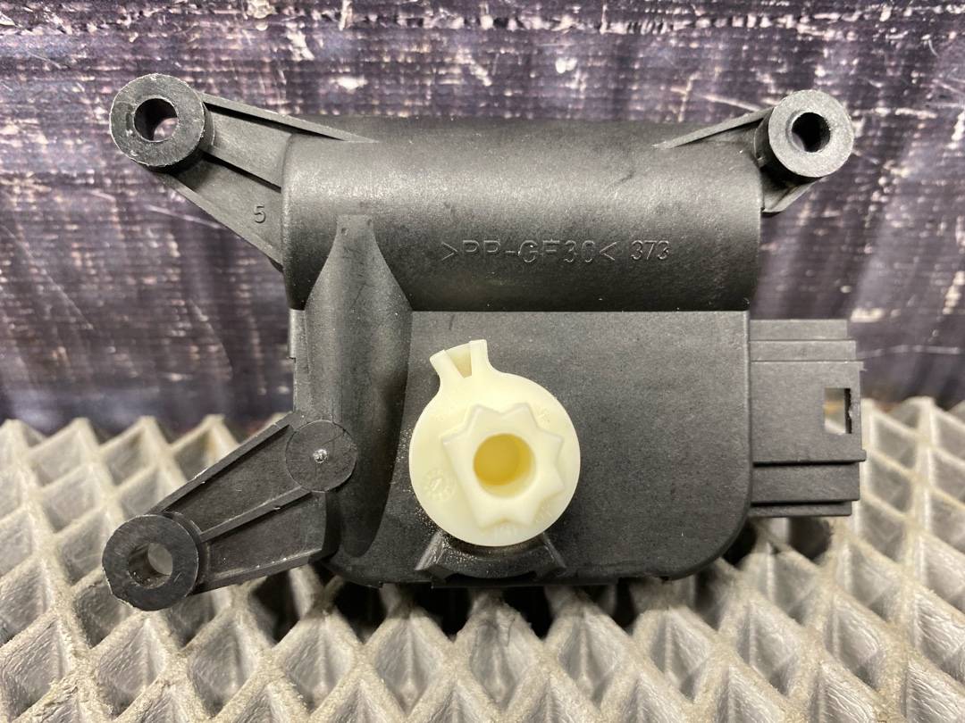 Мотор заслонки печки, 1470 рублей, Красноярск