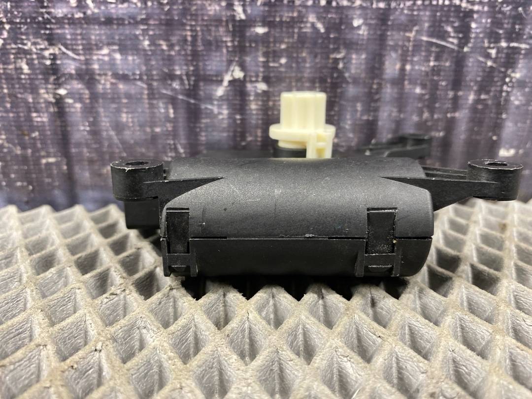 Мотор заслонки печки, 1470 рублей, Красноярск