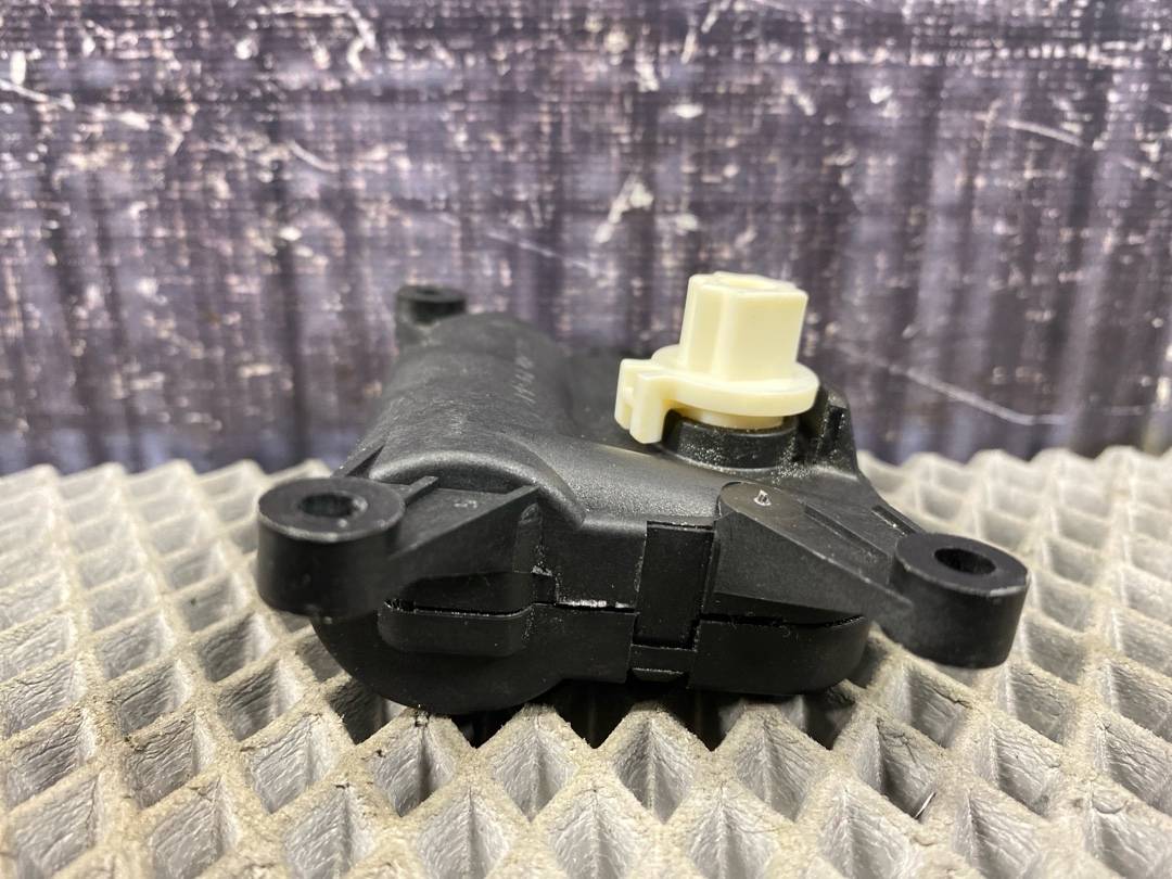 Мотор заслонки печки, 1470 рублей, Красноярск