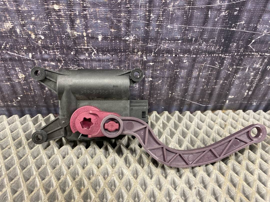 Мотор заслонки печки, 1470 рублей, Красноярск