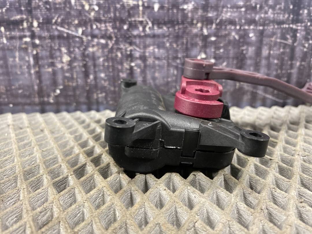 Мотор заслонки печки, 1470 рублей, Красноярск