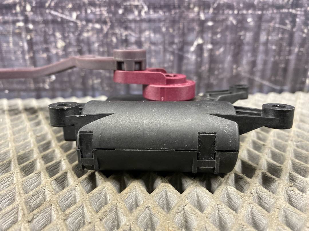 Мотор заслонки печки, 1470 рублей, Красноярск