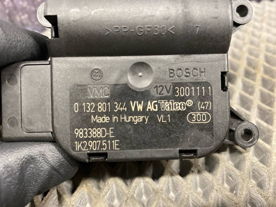 Мотор заслонки печки, 1470 рублей, Красноярск