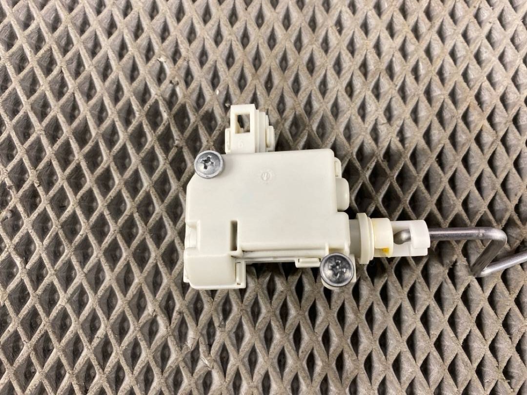 Замок лючка бензобака, 1830 рублей, Красноярск