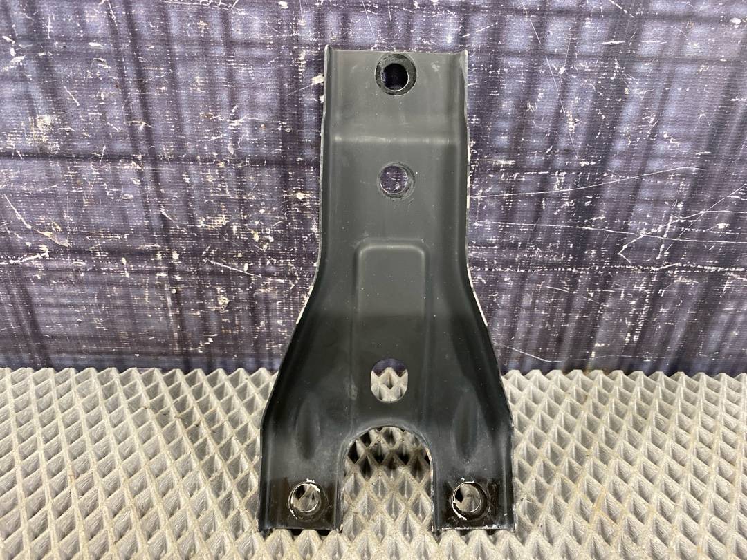 Кронштейн замка капота, 870 рублей, Красноярск