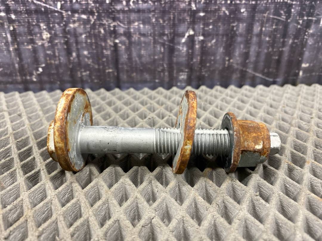 Болт развальный, 670 рублей, Красноярск