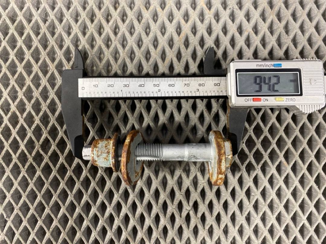 Болт развальный, 670 рублей, Красноярск