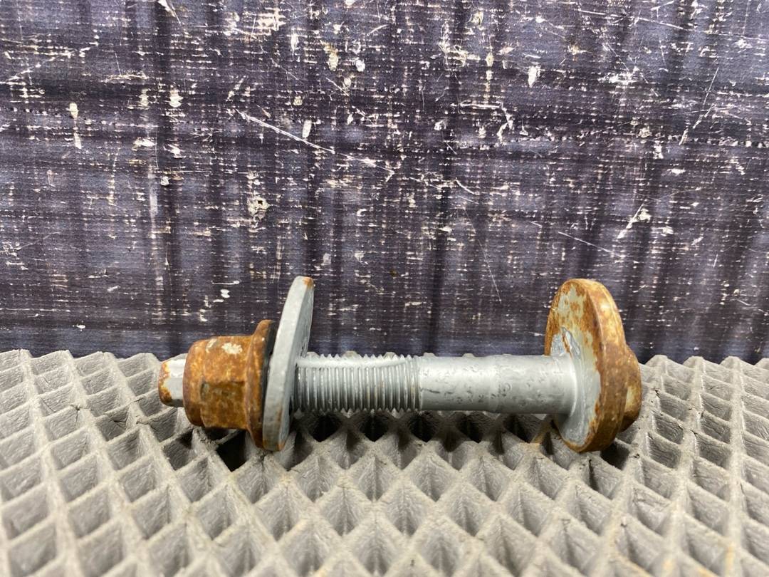 Болт развальный, 670 рублей, Красноярск