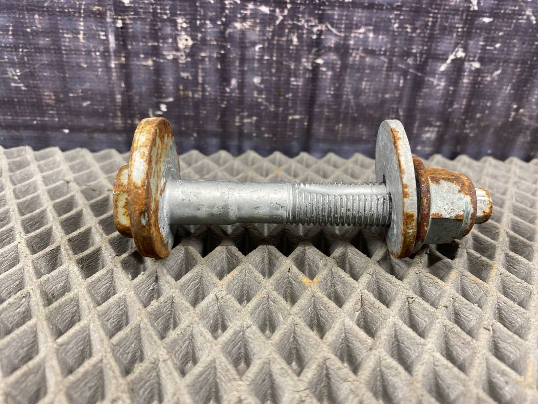 Болт развальный, 670 рублей, Красноярск