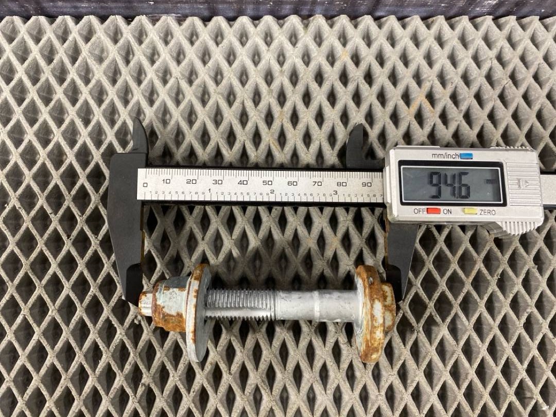 Болт развальный, 670 рублей, Красноярск