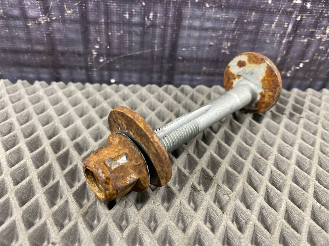 Болт развальный, 670 рублей, Красноярск