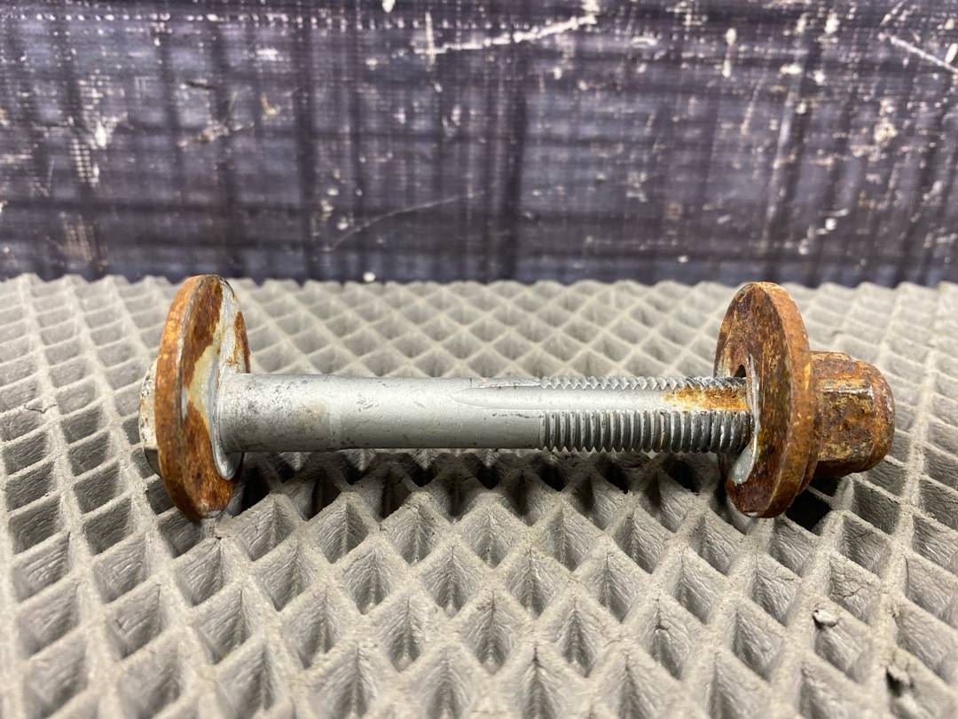 Болт развальный, 670 рублей, Красноярск