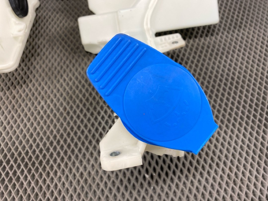 Бачок омывателя, 5210 рублей, Красноярск