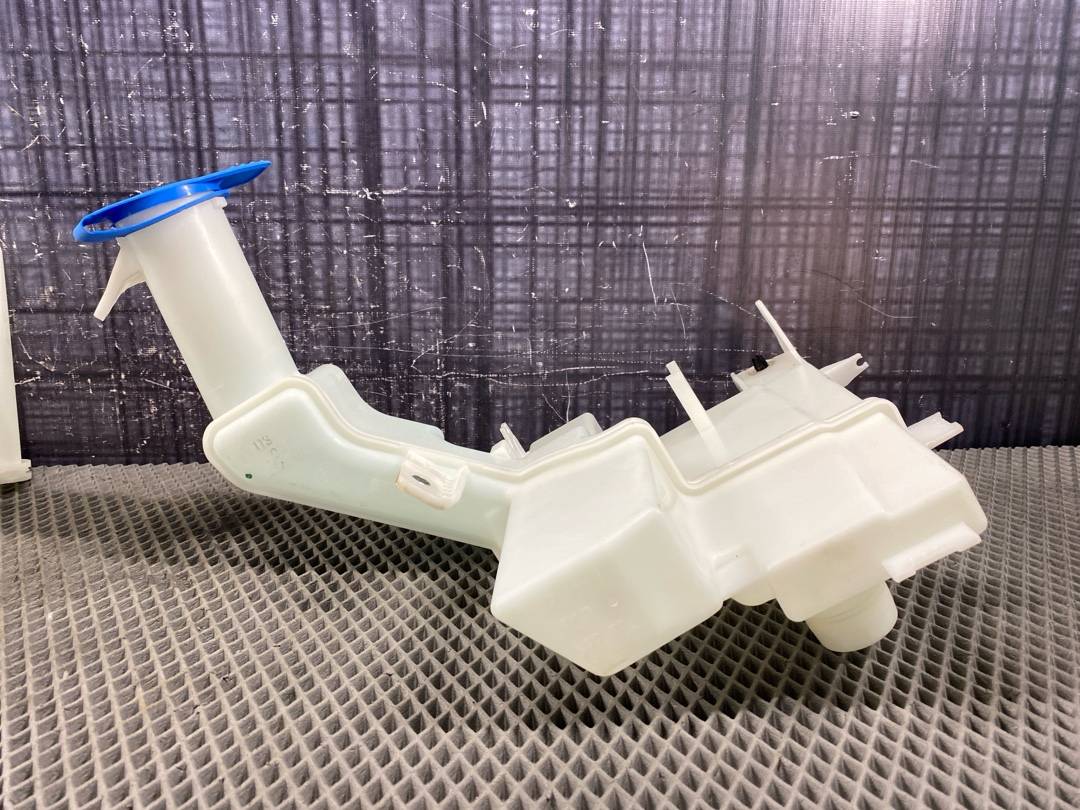 Бачок омывателя, 5210 рублей, Красноярск