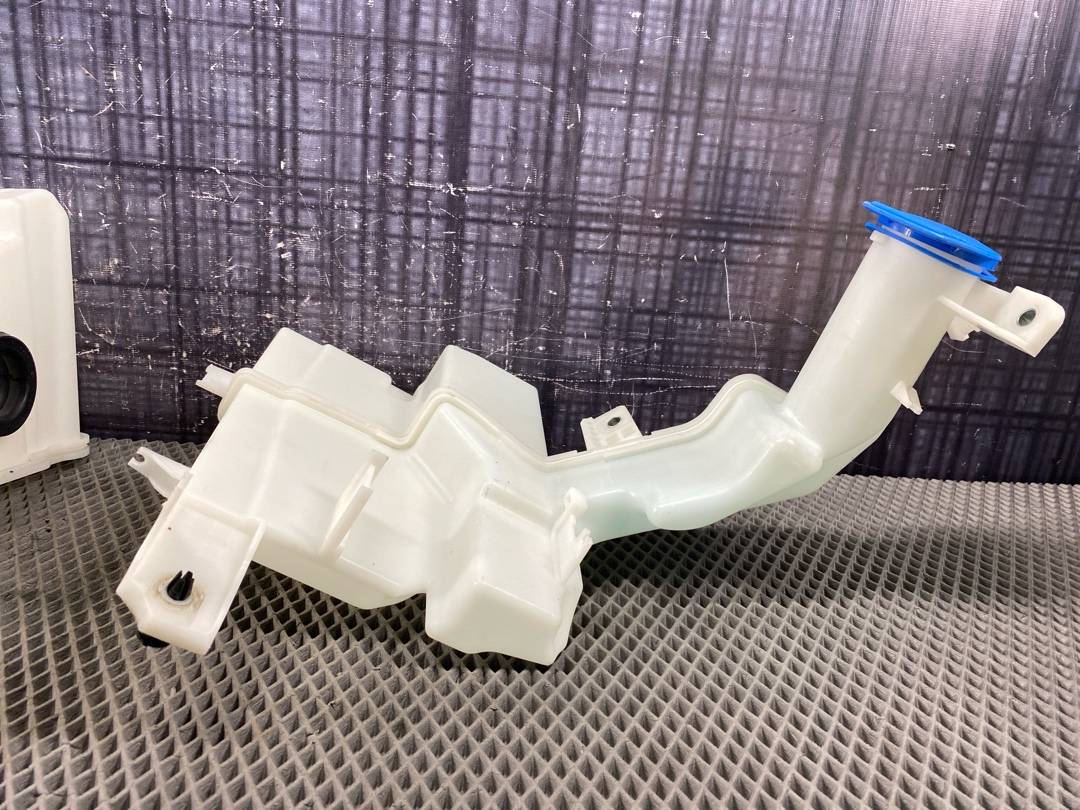 Бачок омывателя, 5210 рублей, Красноярск