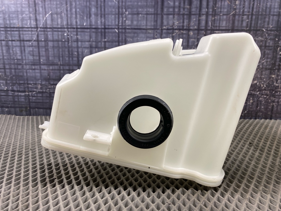 Бачок омывателя, 5210 рублей, Красноярск