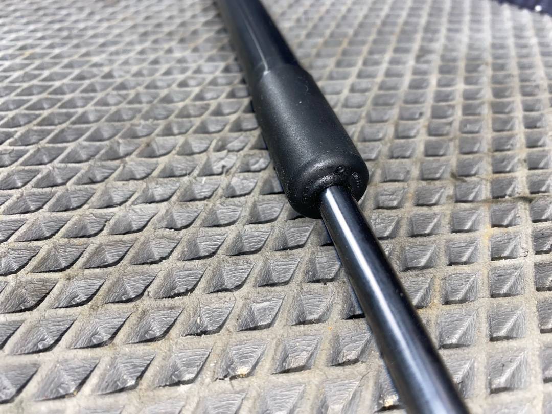 Амортизатор капота, 1160 рублей, Красноярск