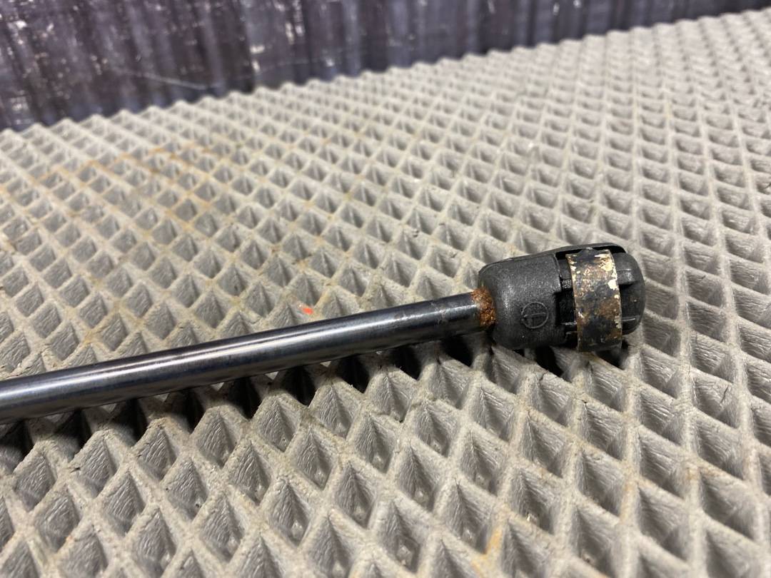 Амортизатор капота, 1160 рублей, Красноярск