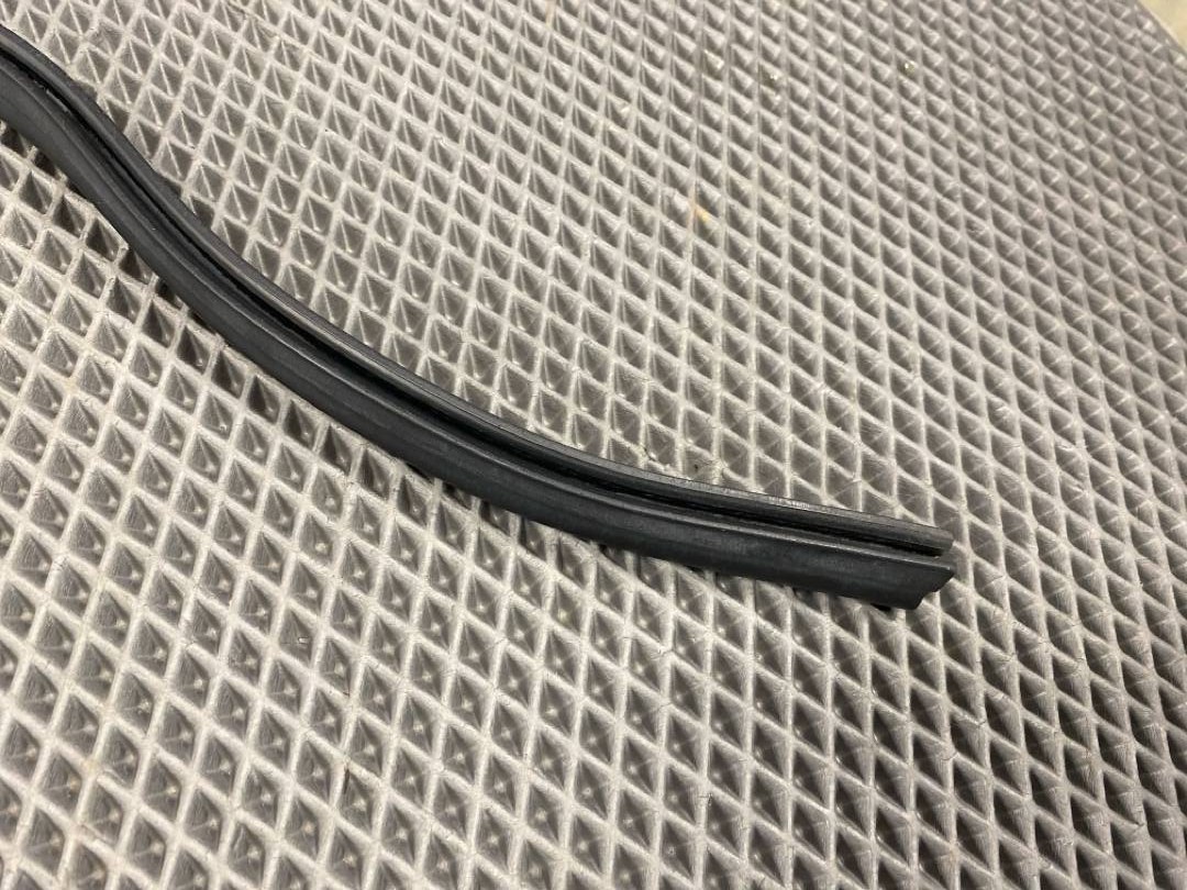 Подкапотный уплотнитель, 920 рублей, Красноярск