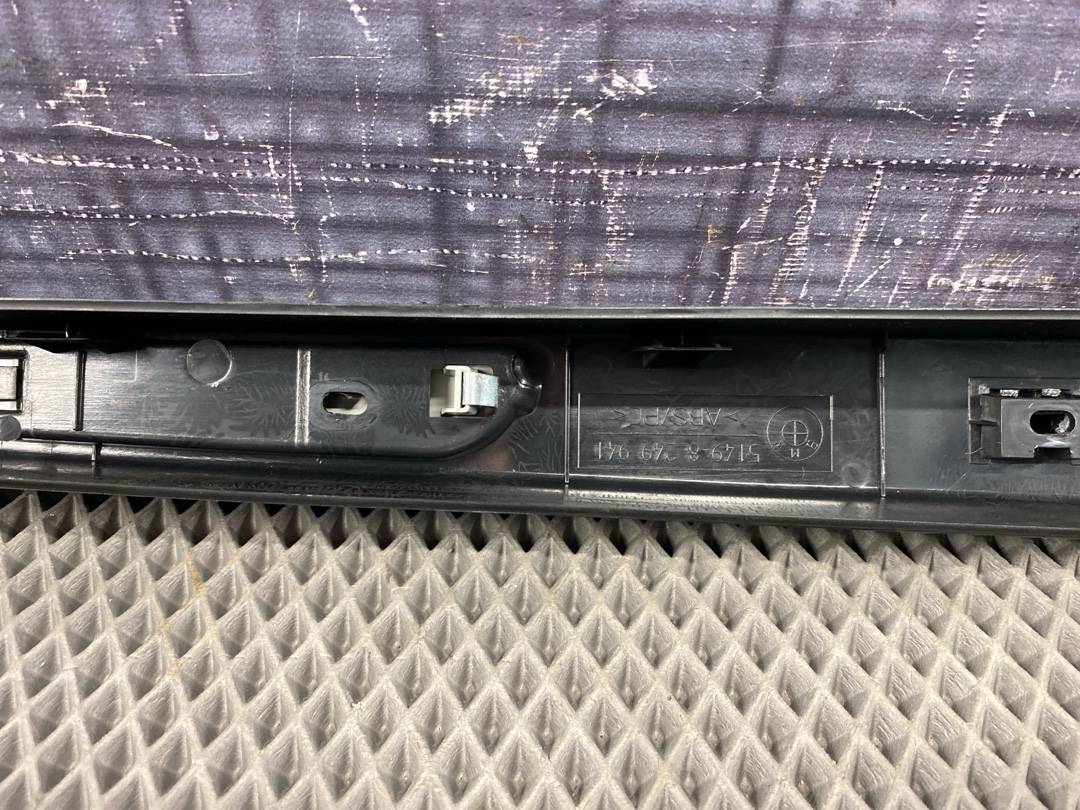 Пластик крышки багажника, 855 рублей, Красноярск