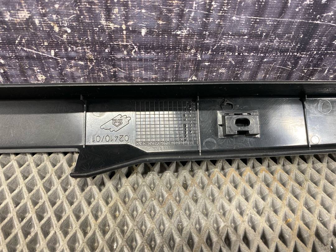 Пластик крышки багажника, 855 рублей, Красноярск