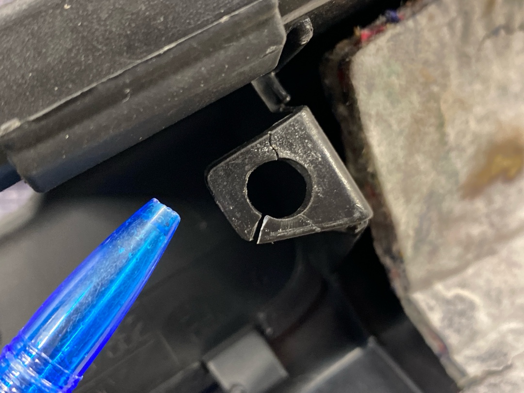 Пластик багажника, 570 рублей, Красноярск