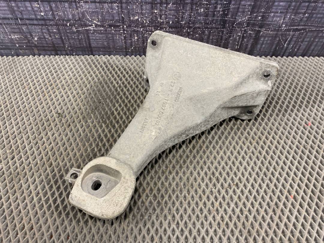 Кронштейн двигателя, 2243 рублей, Красноярск