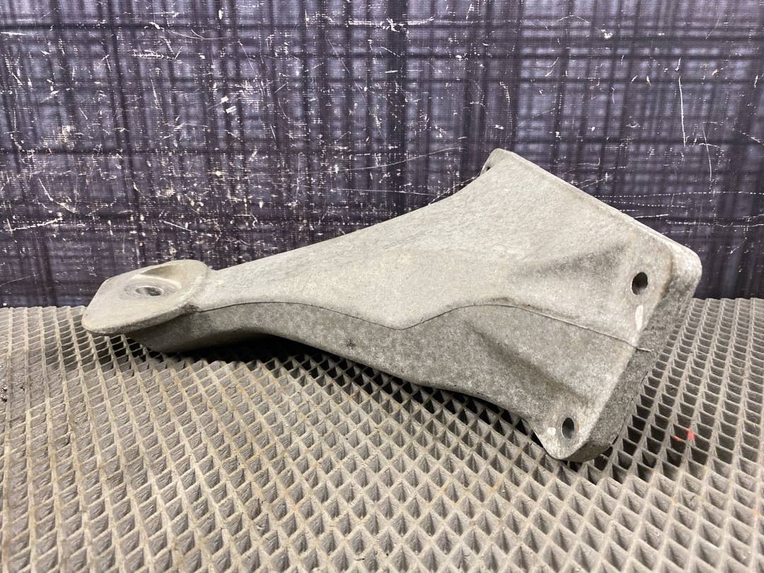 Кронштейн двигателя, 2243 рублей, Красноярск