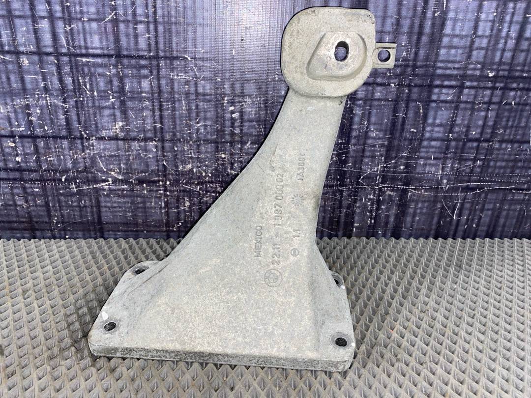 Кронштейн двигателя, 2243 рублей, Красноярск