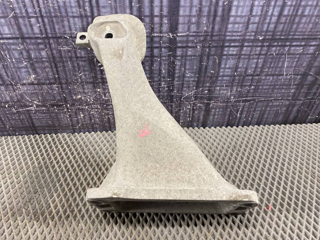 Кронштейн двигателя, 2243 рублей, Красноярск