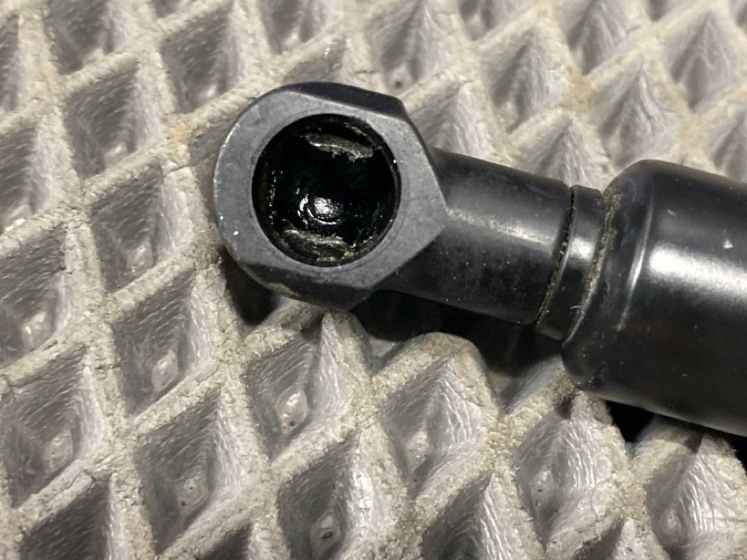 Амортизатор капота, 878 рублей, Красноярск