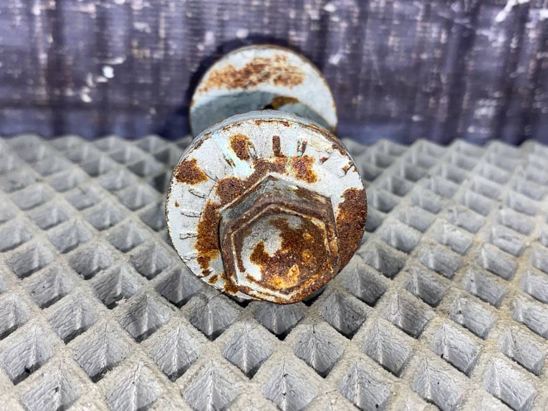 Болт развальный, 465 рублей, Красноярск