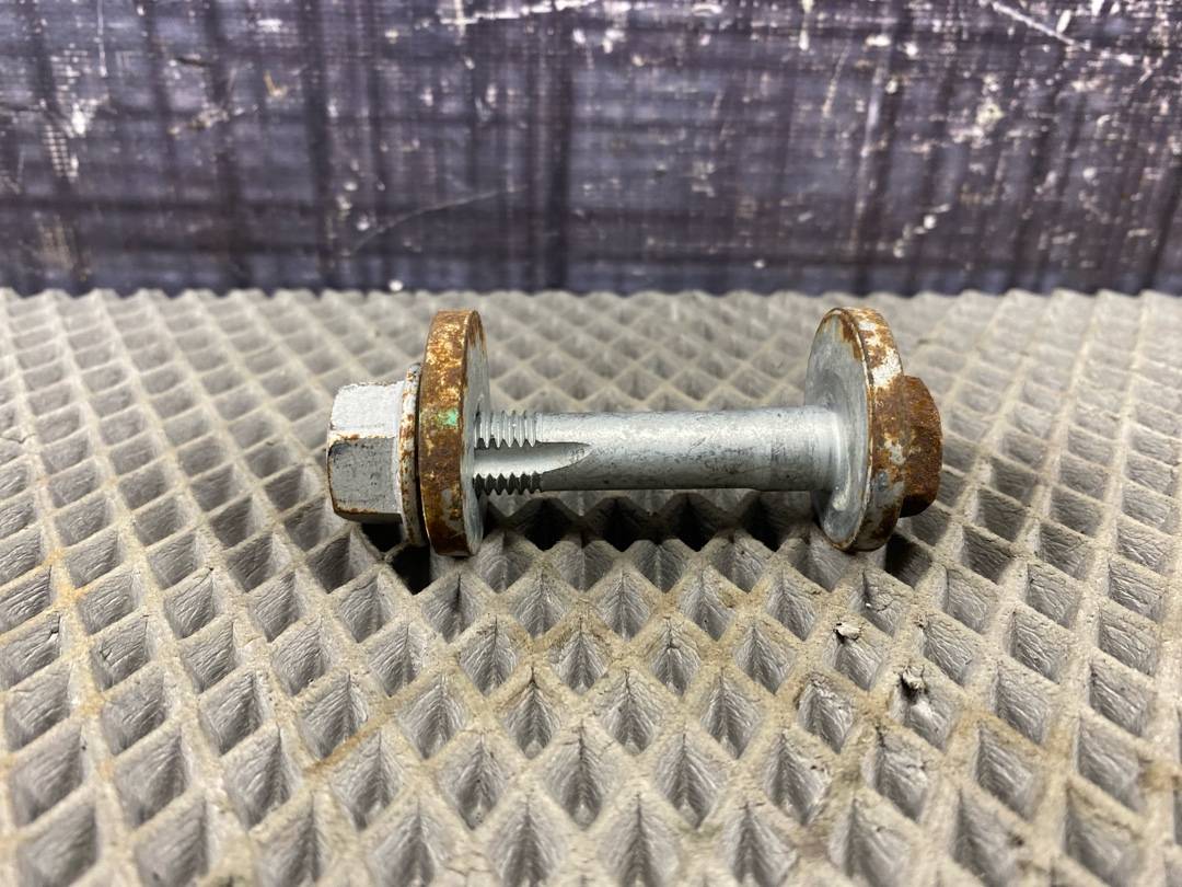 Болт развальный, 465 рублей, Красноярск