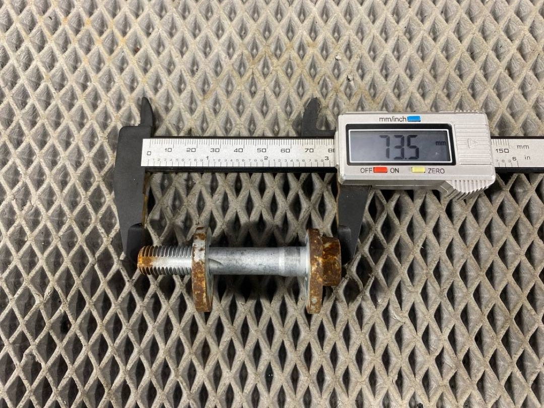 Болт развальный, 465 рублей, Красноярск