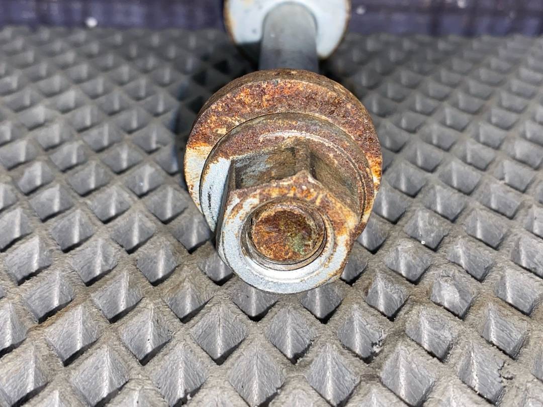 Болт развальный, 465 рублей, Красноярск