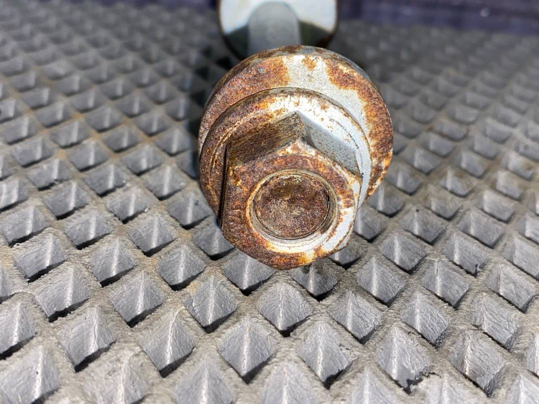 Болт развальный, 465 рублей, Красноярск