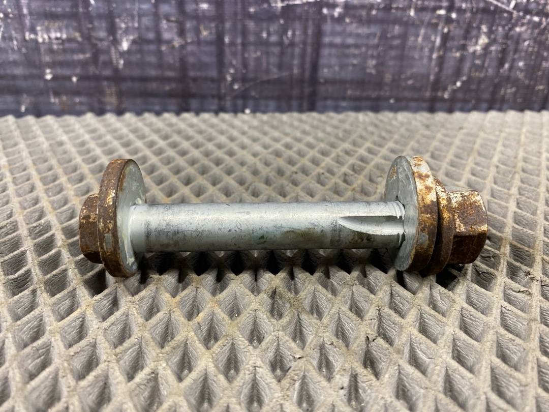 Болт развальный, 465 рублей, Красноярск