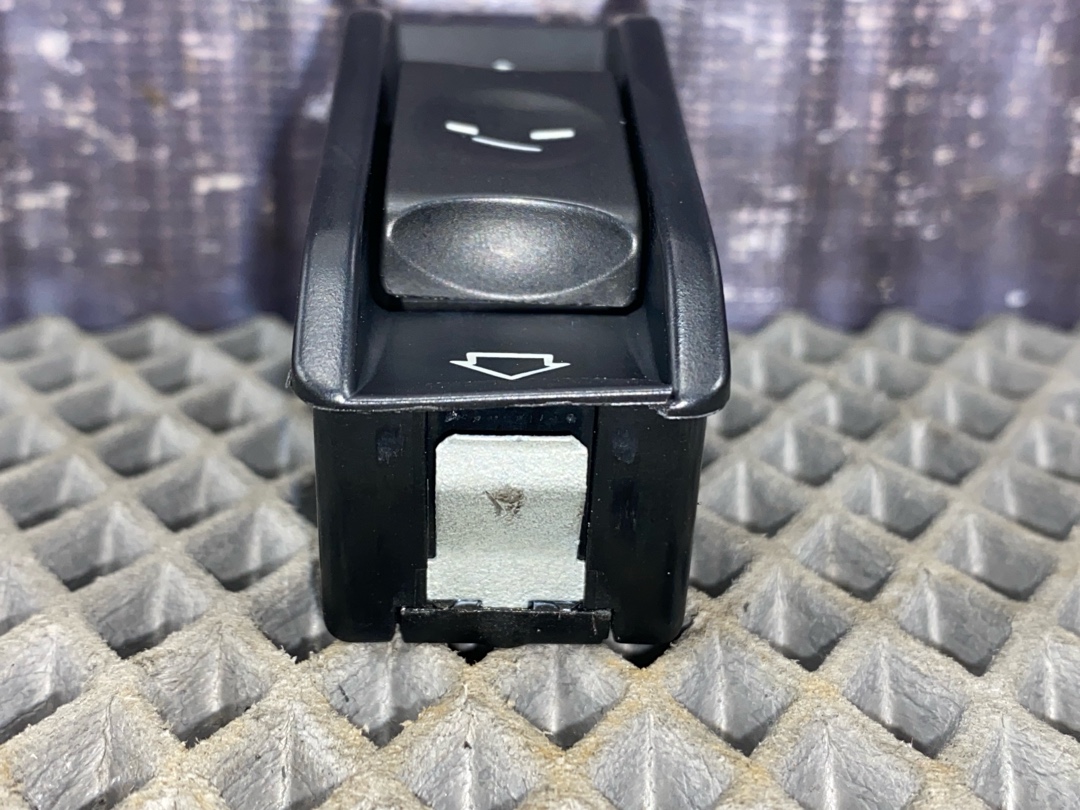 Кнопка люка, 473 рублей, Красноярск