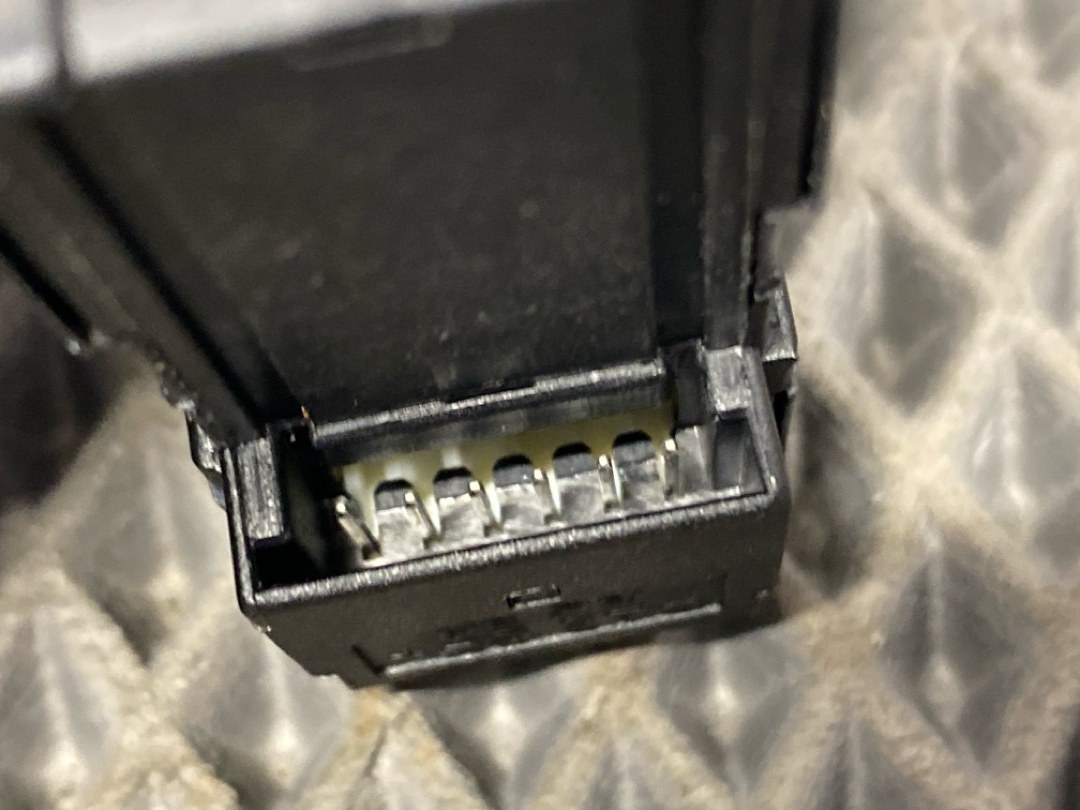 Кнопка люка, 473 рублей, Красноярск