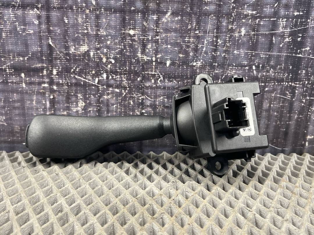 Подрулевой переключатель, 840 рублей, Красноярск