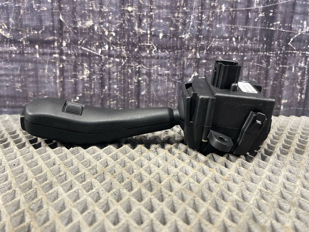 Подрулевой переключатель, 840 рублей, Красноярск