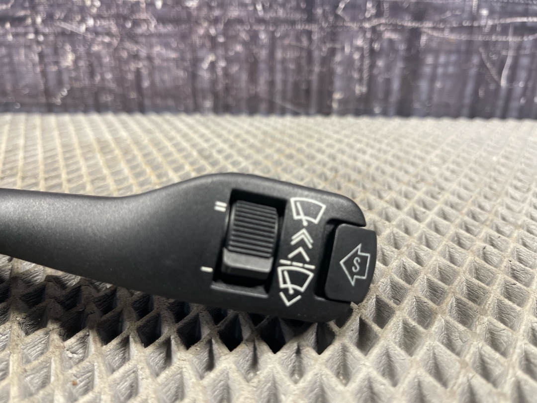 Подрулевой переключатель, 840 рублей, Красноярск