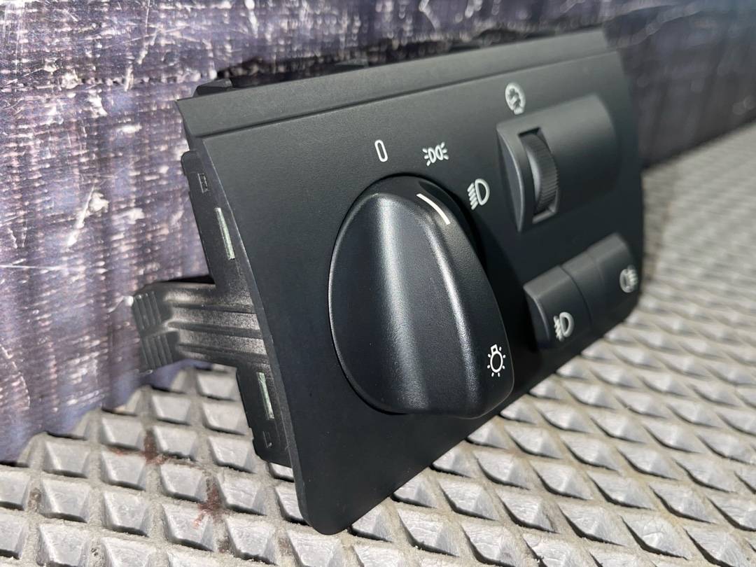 Переключатель света, 1305 рублей, Красноярск